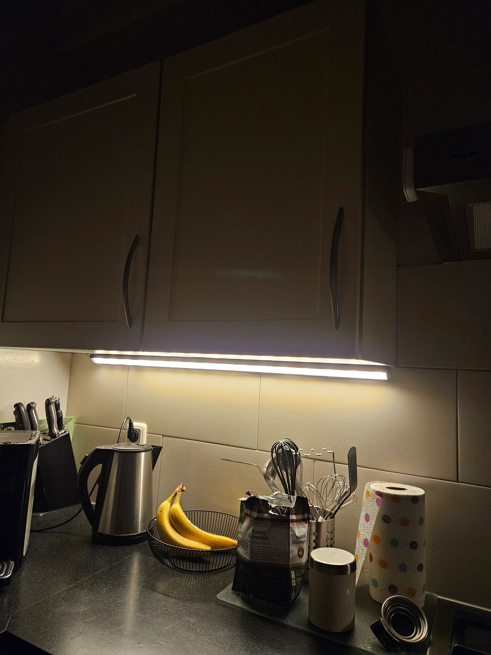 1 meter ledstrip hoekprofiel Basic Line zwart breed - Compleet met afdekkap