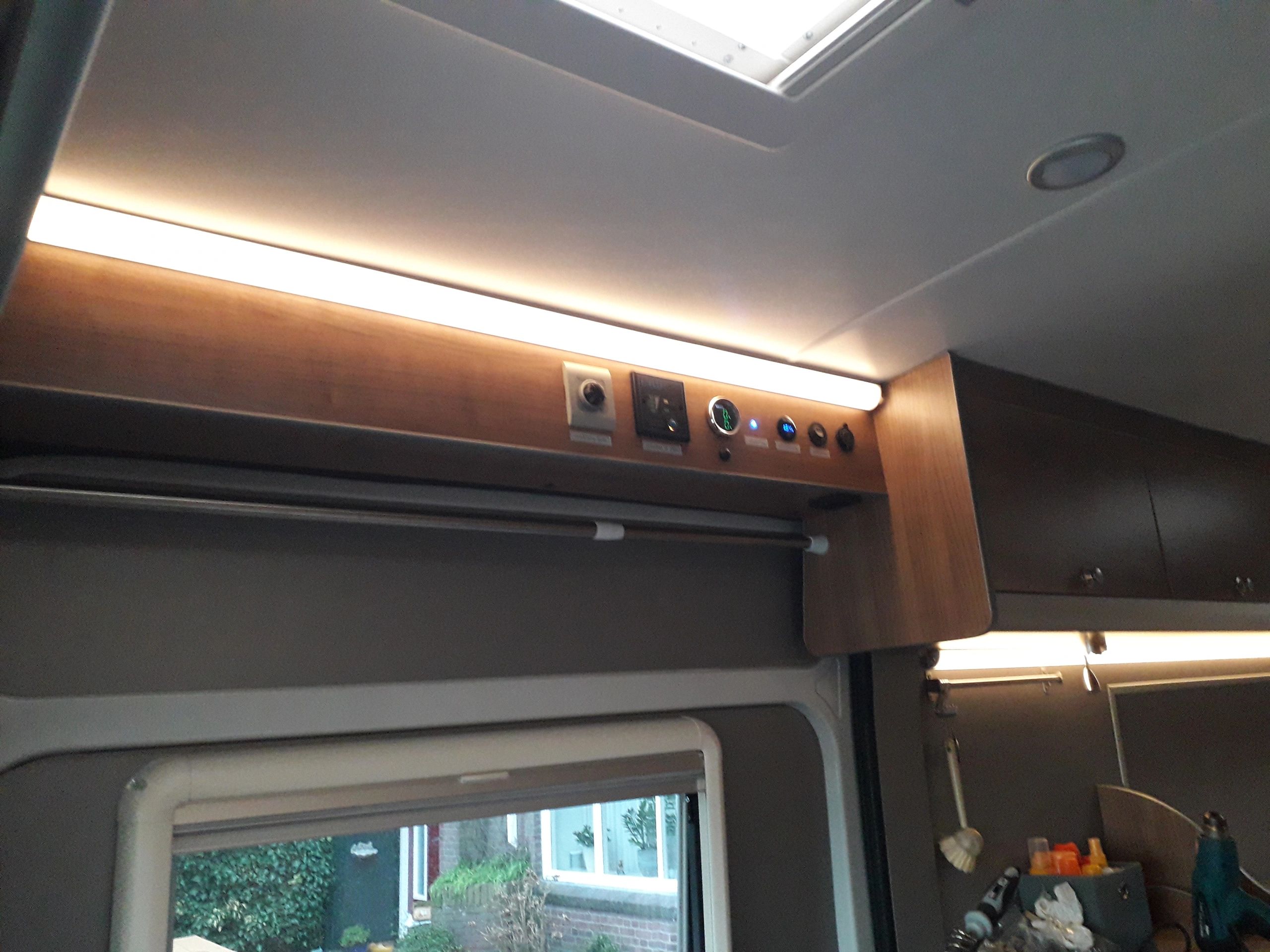 Ledstrip hoekprofiel 1,5 meter ronde afdekkap breed 30 mm